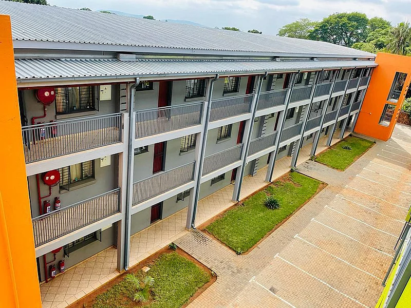 N° 10 - IMMEUBLE À VENDRE