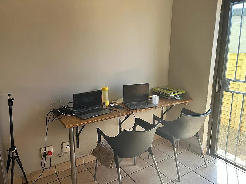 N° 10 - IMMEUBLE À VENDRE