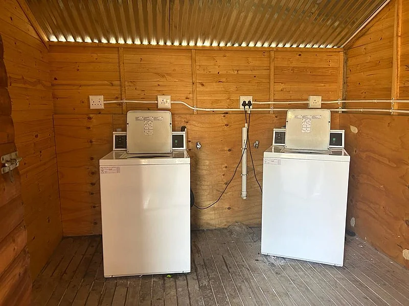 N° 10 - IMMEUBLE À VENDRE