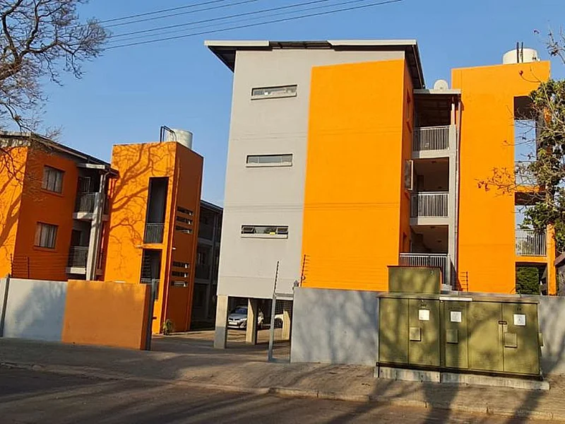 N° 10 - IMMEUBLE À VENDRE