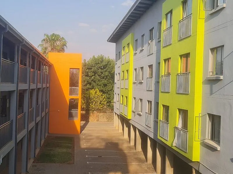 N° 10 - IMMEUBLE À VENDRE