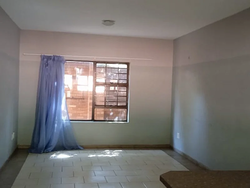 N° 8 - MMEUBLE D’APPARTEMENTS