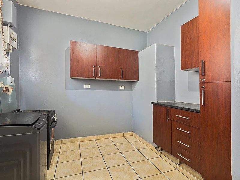 N° 6 - IMMEUBLE À VENDRE