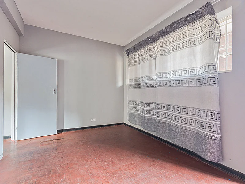 N° 6 - IMMEUBLE À VENDRE