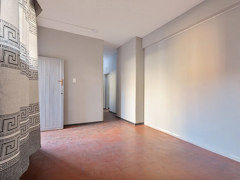 N° 6 - IMMEUBLE À VENDRE