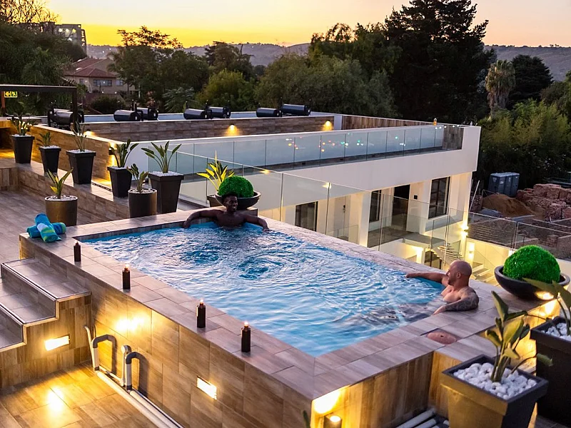 N° 5 - IMMEUBLE D'APPARTEMENTS