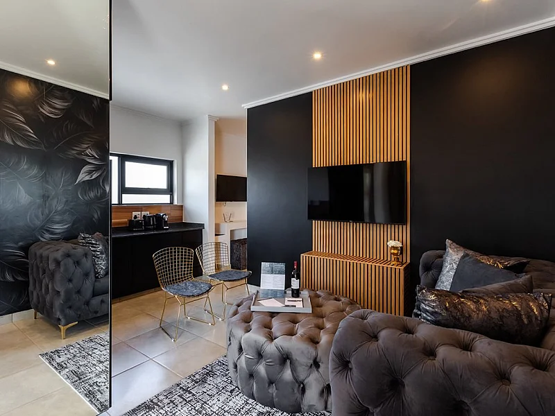 N° 5 - IMMEUBLE D'APPARTEMENTS