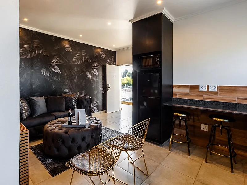 N° 5 - IMMEUBLE D'APPARTEMENTS