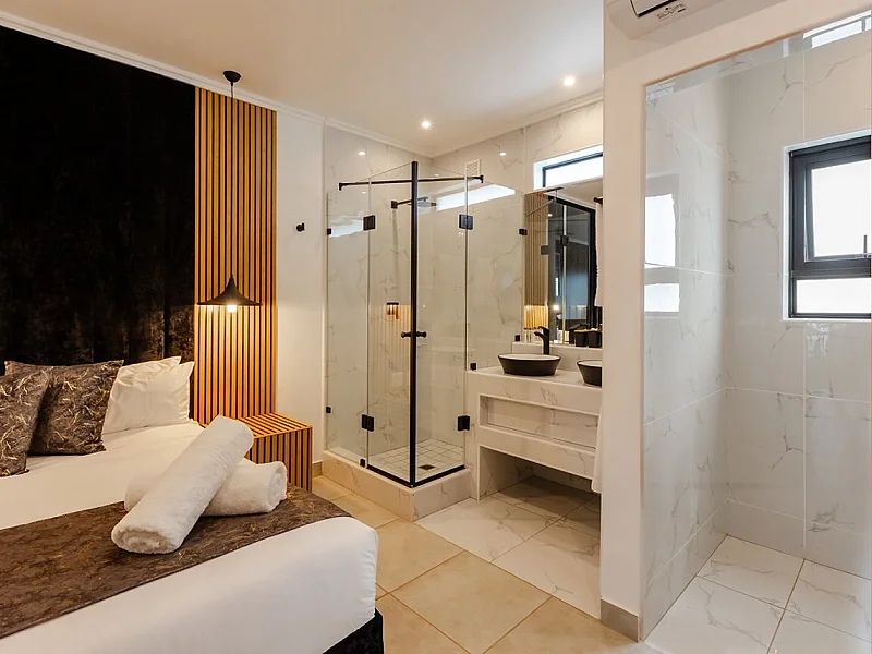 N° 5 - IMMEUBLE D'APPARTEMENTS