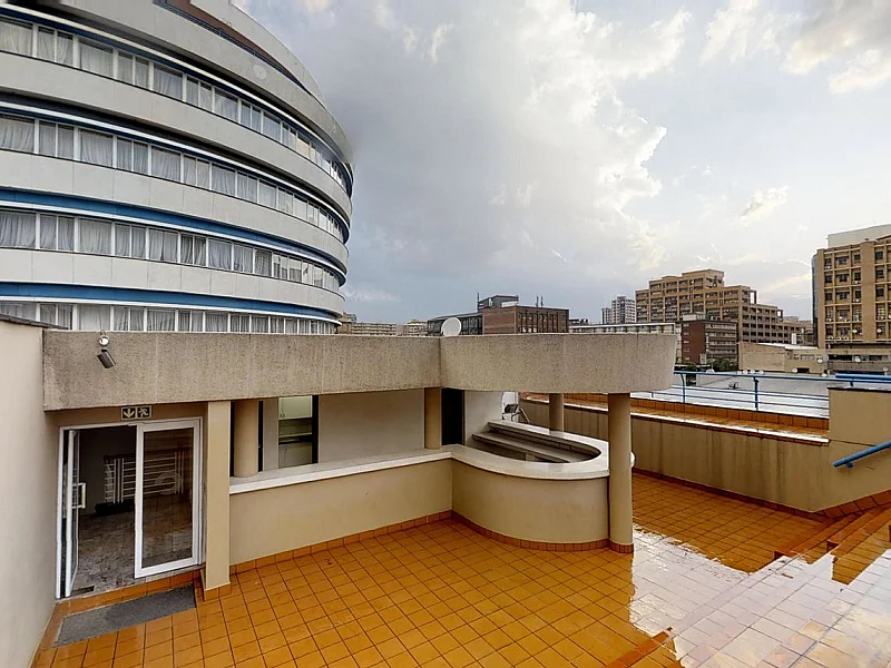 N° 4 - ENTREPRISE/COMPLEXE HOTELIER