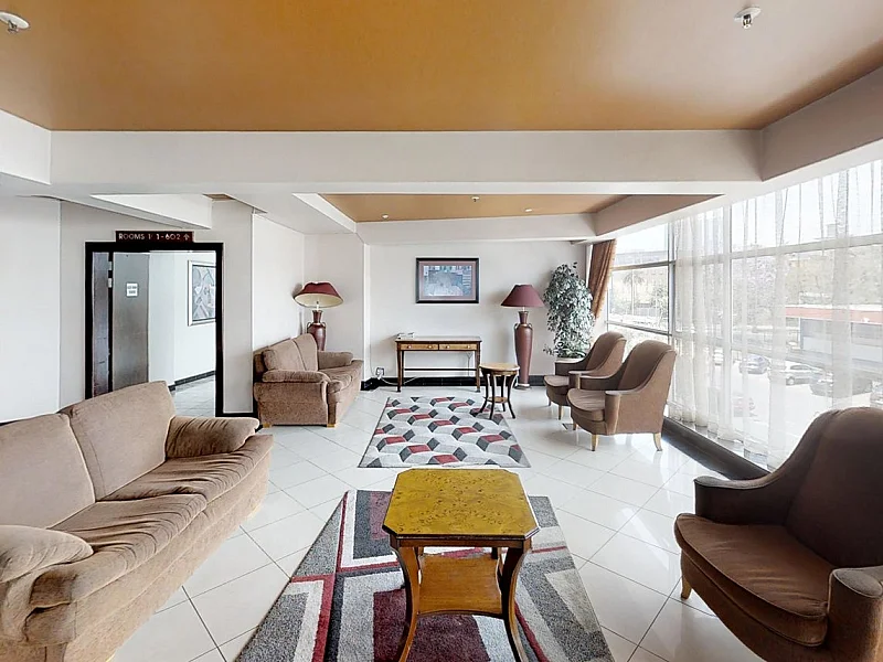 N° 4 - ENTREPRISE/COMPLEXE HOTELIER