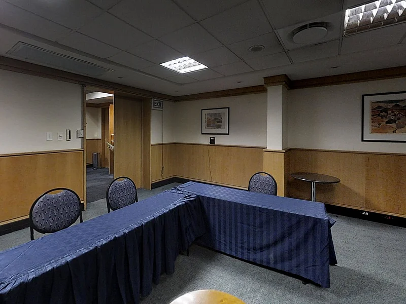 N° 4 - ENTREPRISE/COMPLEXE HOTELIER