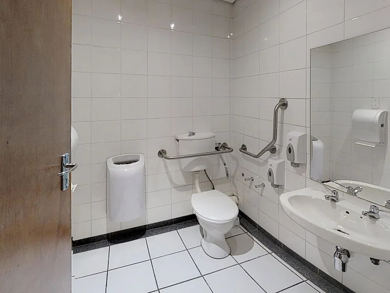 N° 4 - ENTREPRISE/COMPLEXE HOTELIER