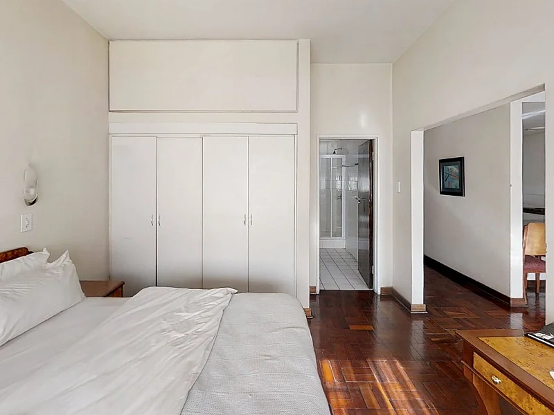 N° 4 - ENTREPRISE/COMPLEXE HOTELIER