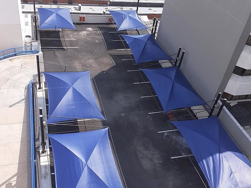 N° 10 - IMMEUBLE À VENDRE