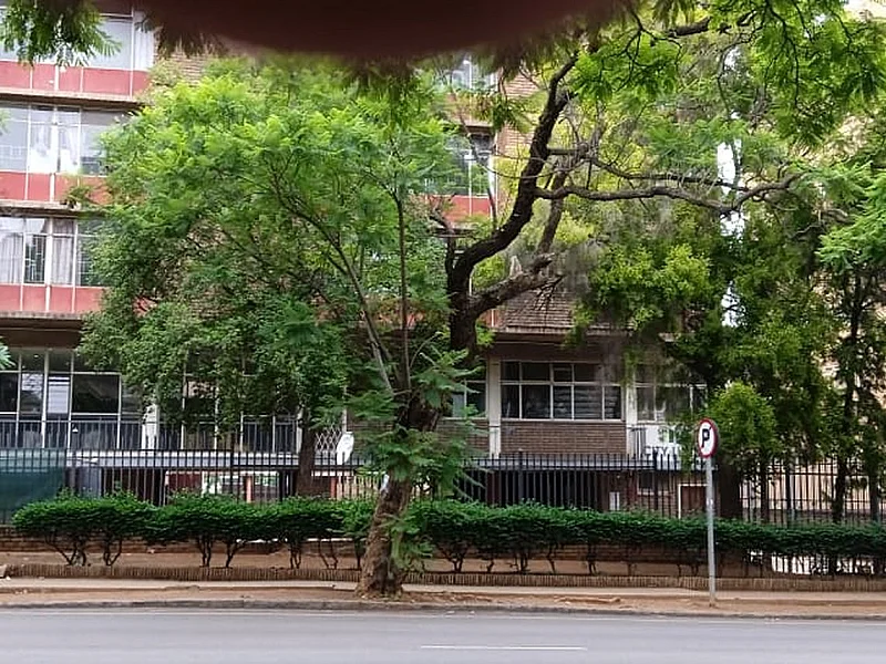 N° 2 - IMMEUBLE D'APPARTEMENTS