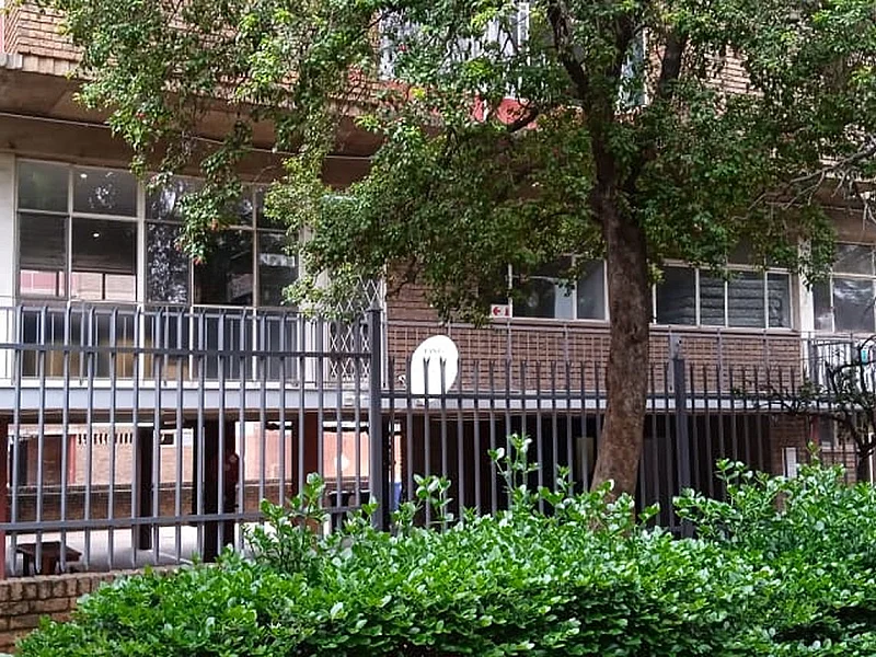 N° 2 - IMMEUBLE D'APPARTEMENTS