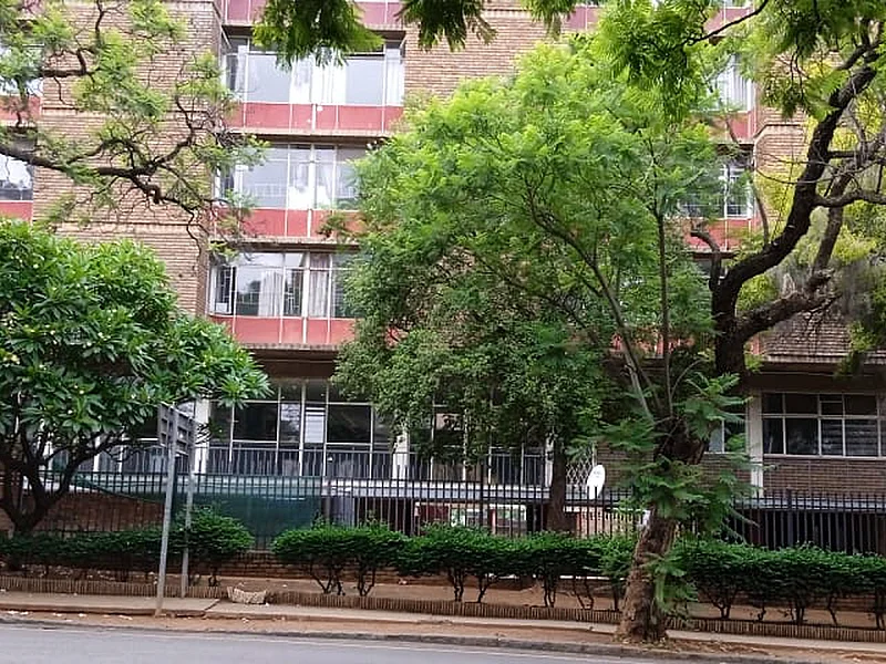 N° 2 - IMMEUBLE D'APPARTEMENTS