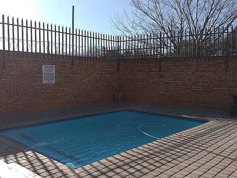 N° 5 - IMMEUBLE D'APPARTEMENTS