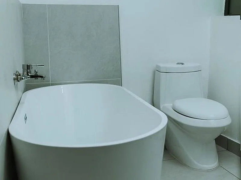 N° 5 - IMMEUBLE D'APPARTEMENTS