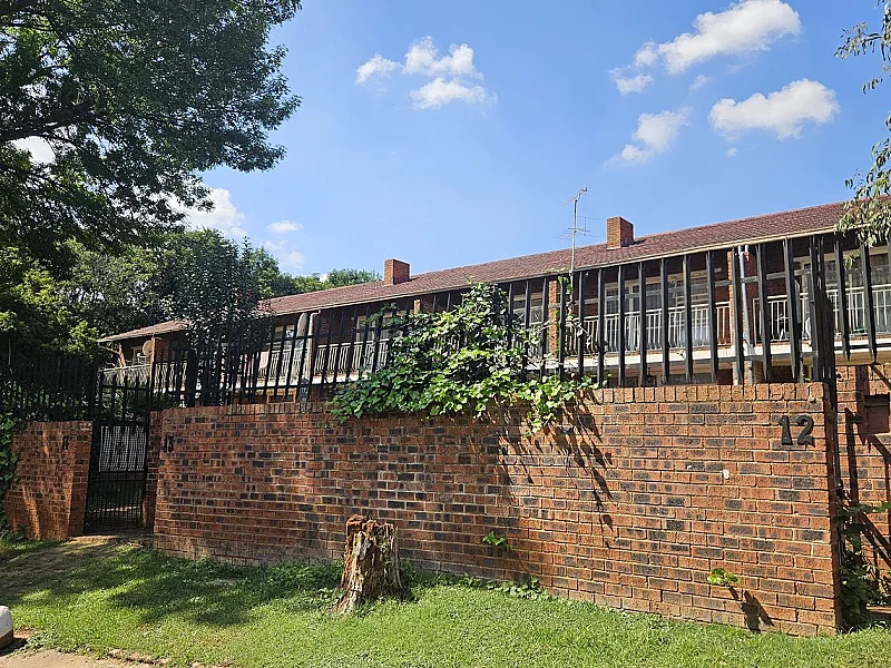 N° 19 - IMMEUBLE D'APPARTEMENTS