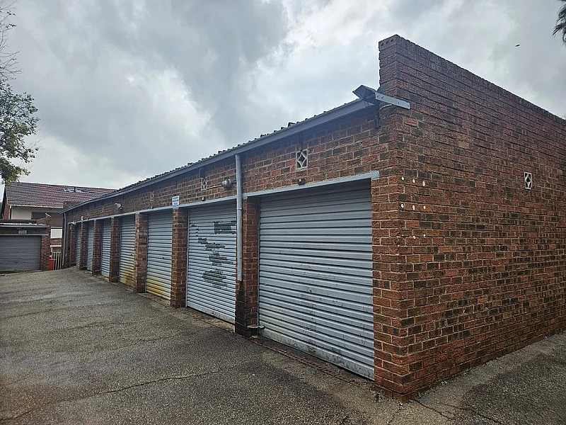 N° 19 - IMMEUBLE D'APPARTEMENTS