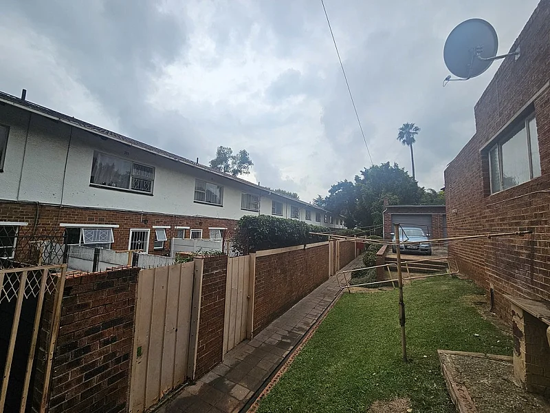 N° 19 - IMMEUBLE D'APPARTEMENTS