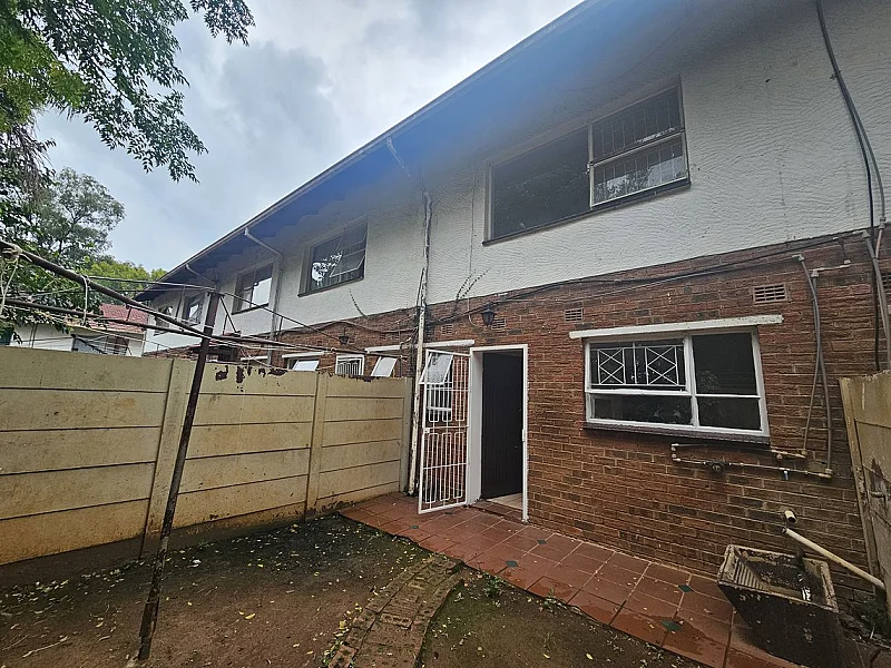 N° 19 - IMMEUBLE D'APPARTEMENTS