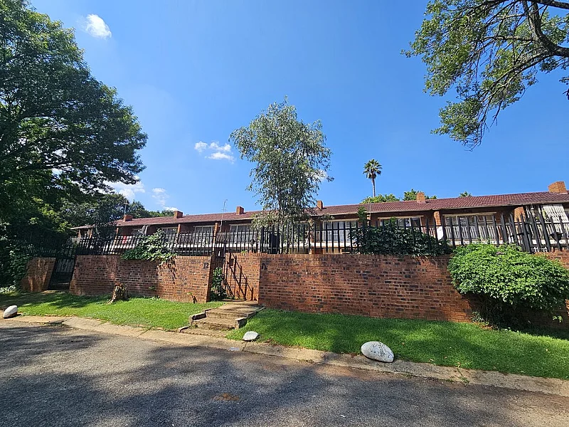 N° 19 - IMMEUBLE D'APPARTEMENTS