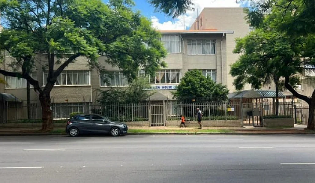 N° 16 - BLOC D'APPARTEMENTS