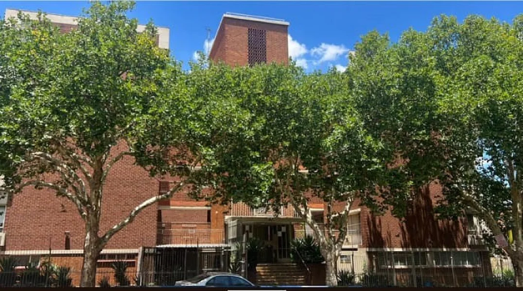 N° 16 - BLOC D'APPARTEMENTS