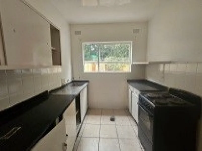 N° 27 - IMMEUBLE À VENDRE