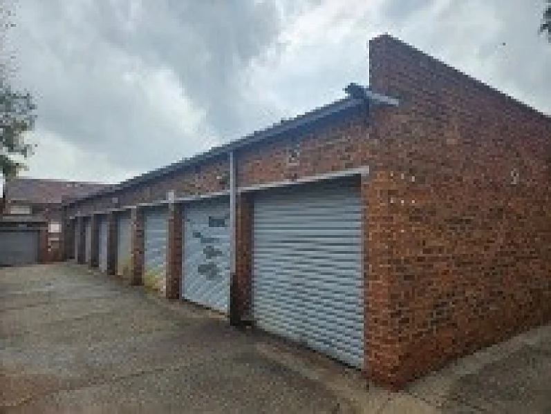 N° 27 - IMMEUBLE À VENDRE