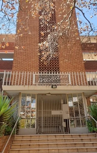 N° 25 - BLOC D'APPARTEMENTS