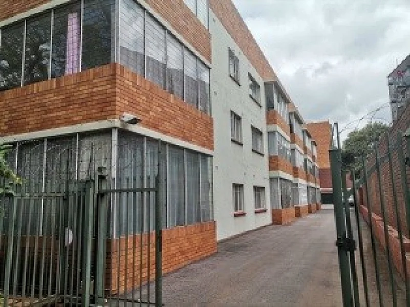 N° 31 IMMEUBLE D'APPARTEMENTS