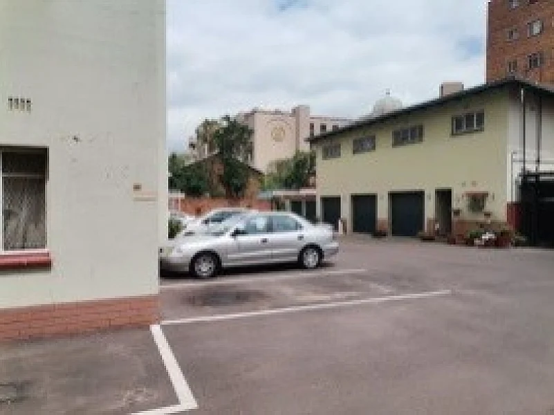 N° 31 IMMEUBLE D'APPARTEMENTS