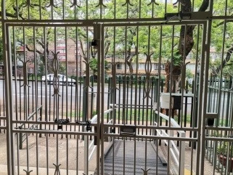 N° 31 IMMEUBLE D'APPARTEMENTS