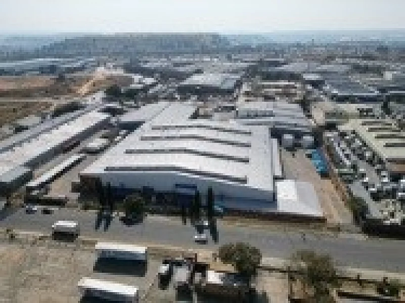 N° 32 ENTREPOT IMDUSTRIEL