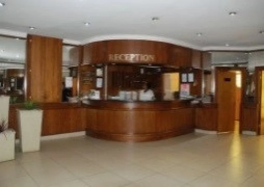 N° 33  COMPLEXE HOTELIER