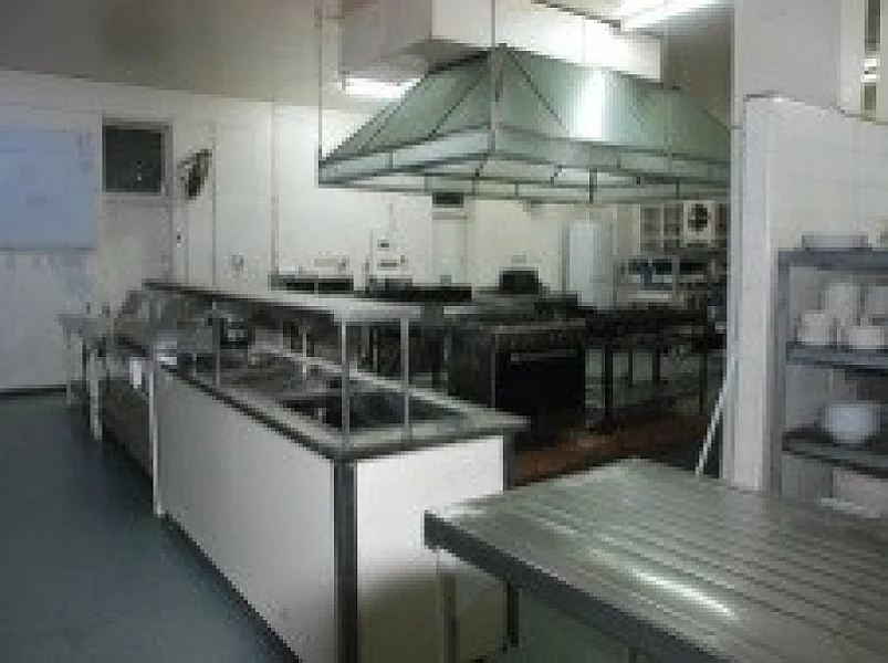 N° 33  COMPLEXE HOTELIER