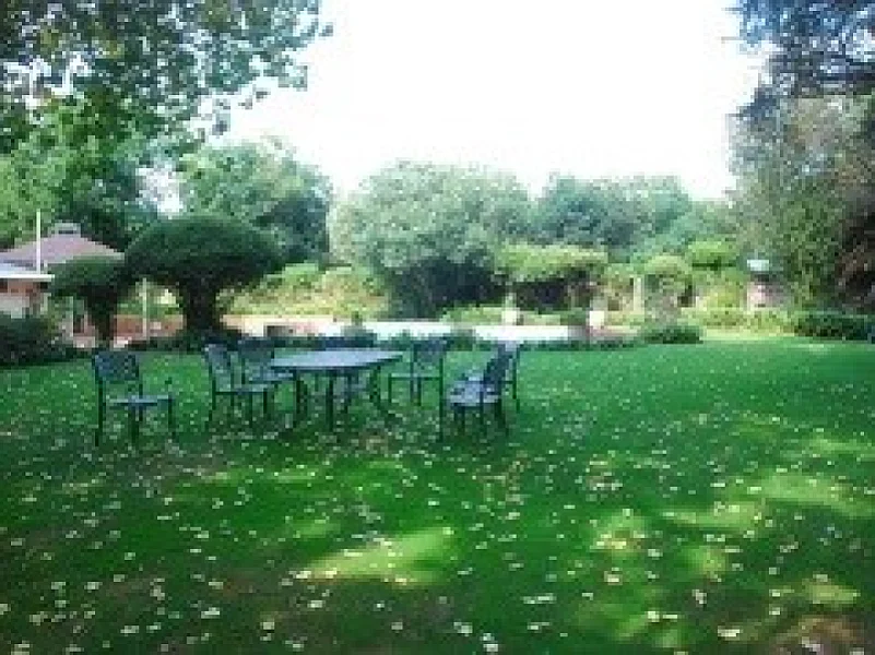 N° 33  COMPLEXE HOTELIER