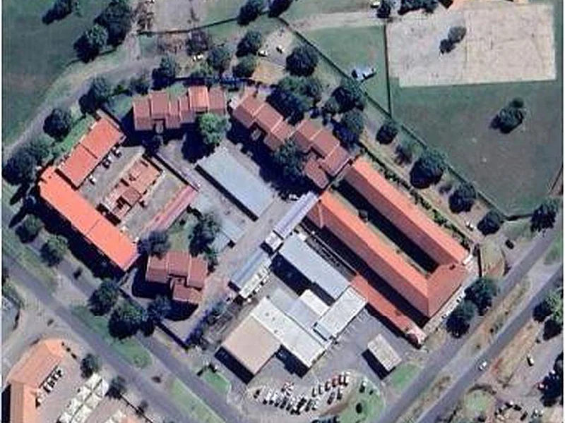 N° 14 - Immeuble de 5 180 m² à vendre