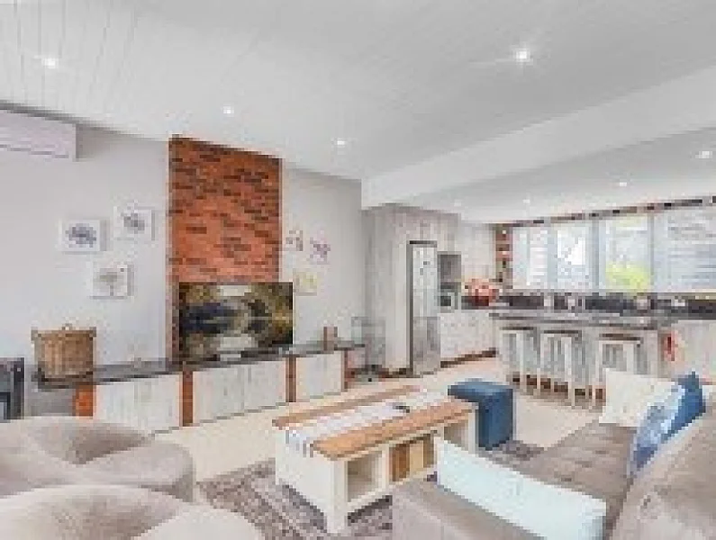 N° 34 IMMEUBLE A VENDRE