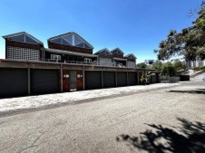 N° 34 IMMEUBLE A VENDRE