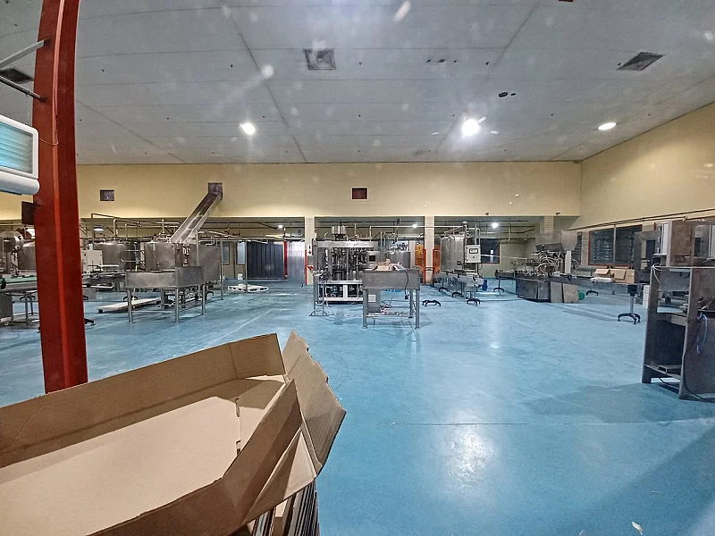 N° 12 - NDUSTRIEL À VENDRE